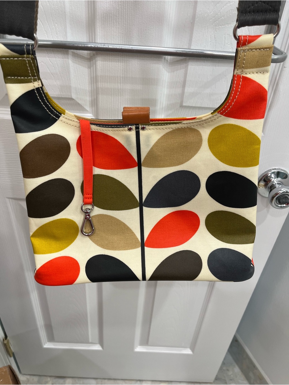 Orla Kiely canvas coated crossbody with signature leaf pattern. EUC! - Picture 4 of 8